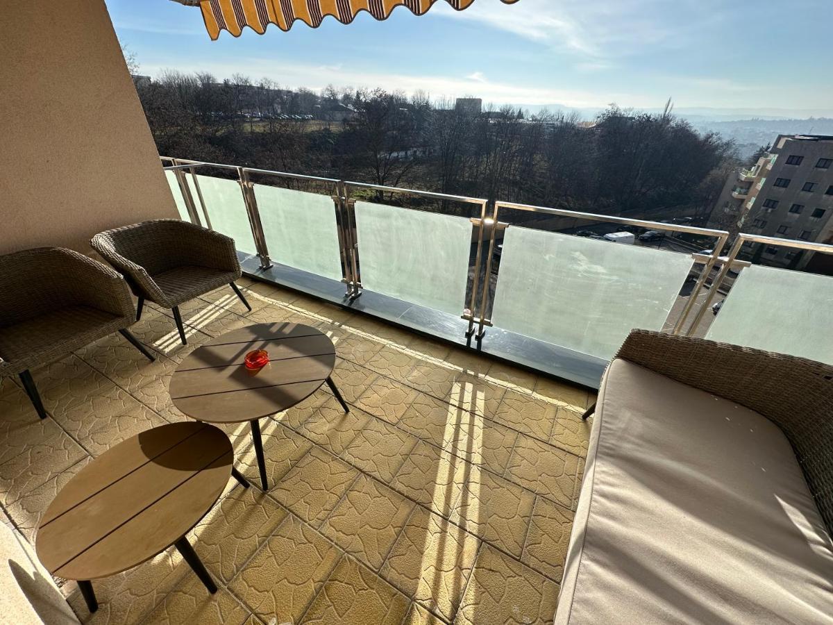 Bellevue / Rare Find In Copou Apartment Iasi